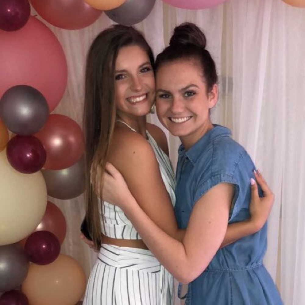 Meet your Posher, Caroline